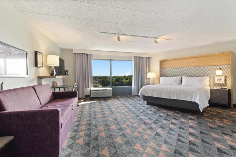 Holiday Inn Chicago Northwest/Crystal Lake/Convention Center