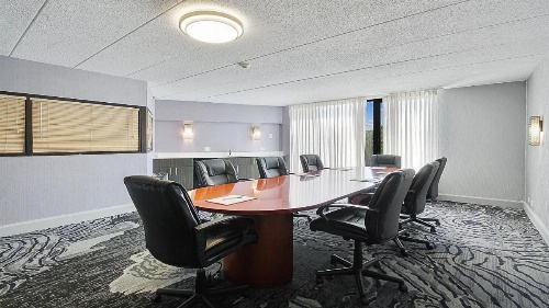 Holiday Inn Chicago Northwest/Crystal Lake/Convention Center image 35