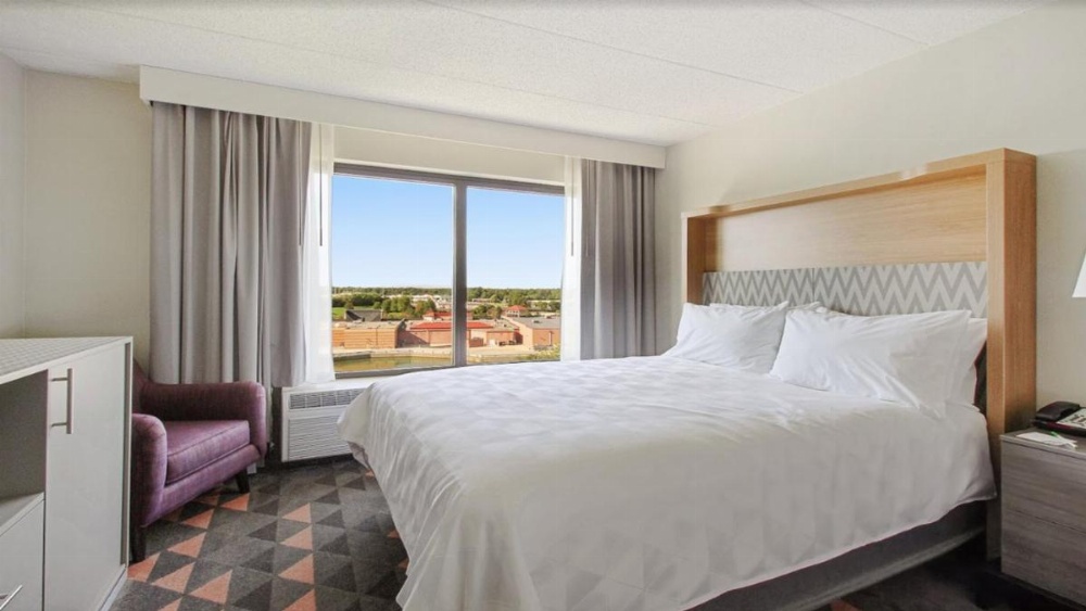 Holiday Inn Chicago Northwest/Crystal Lake/Convention Center